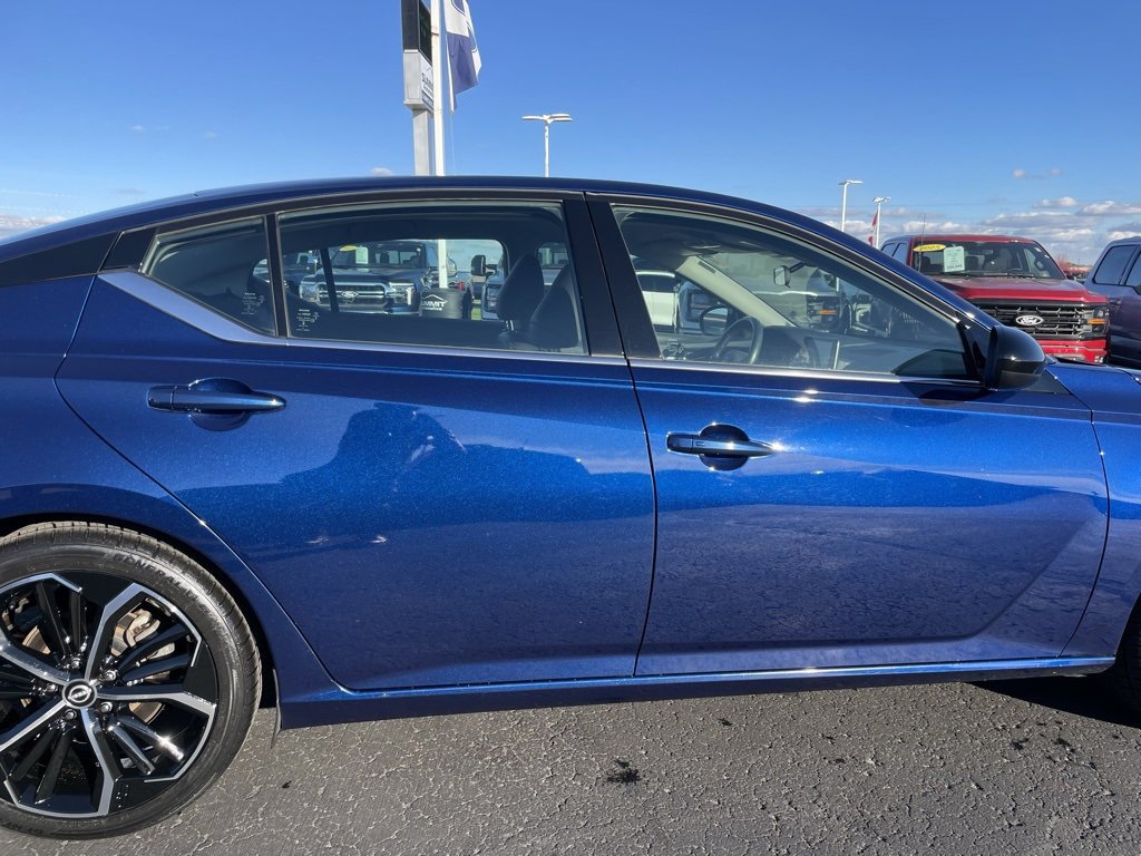 Used 2024 Nissan Altima 2.5 SR image 34
