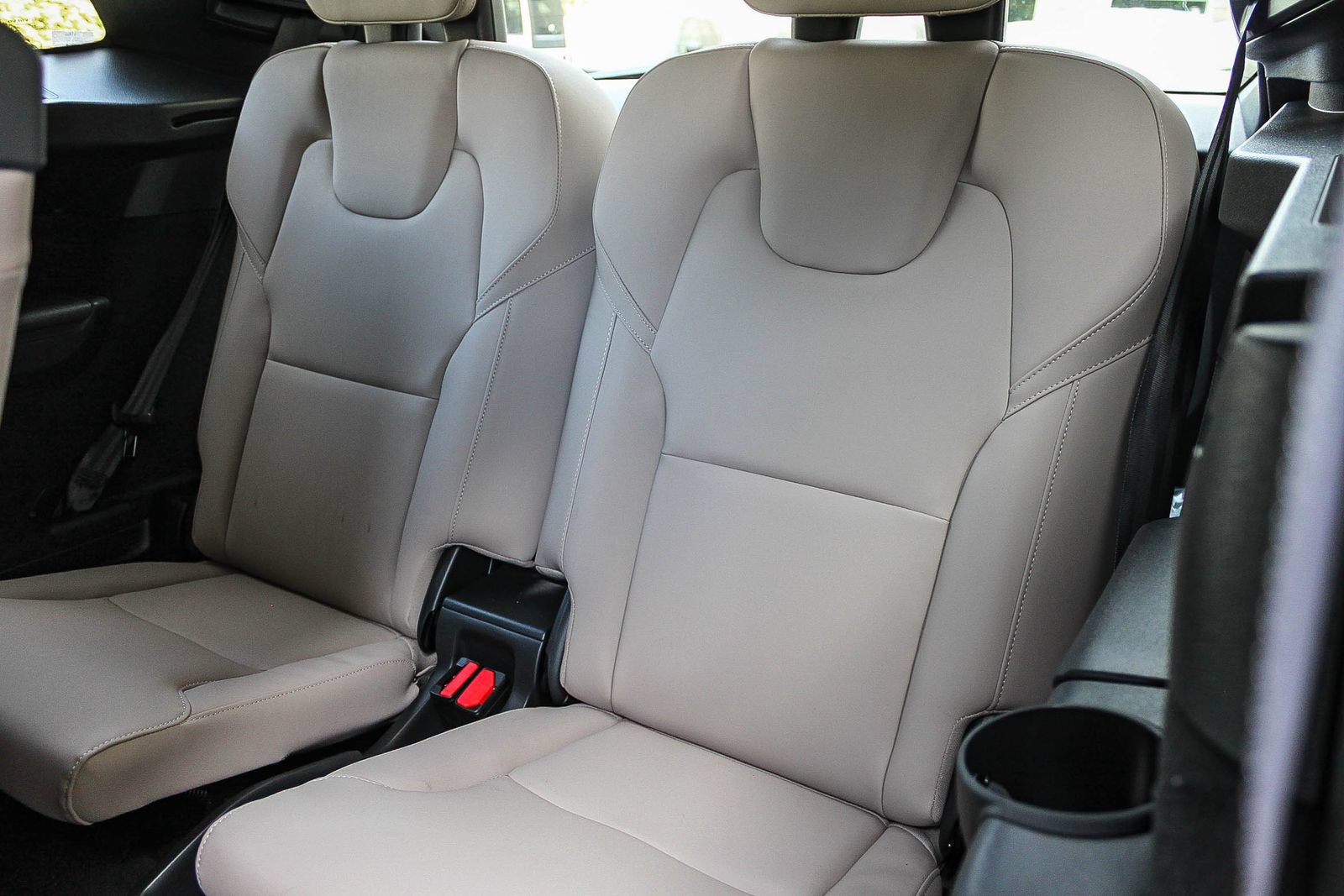 New 2026 Volvo XC90 B6 Plus w/ Protection Package Premier AWD/4WD image 21
