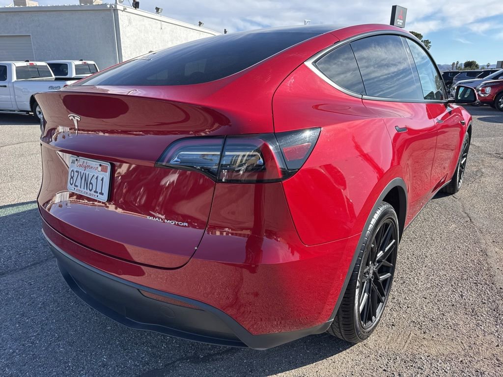Used 2022 Tesla Model Y Long Range image 7