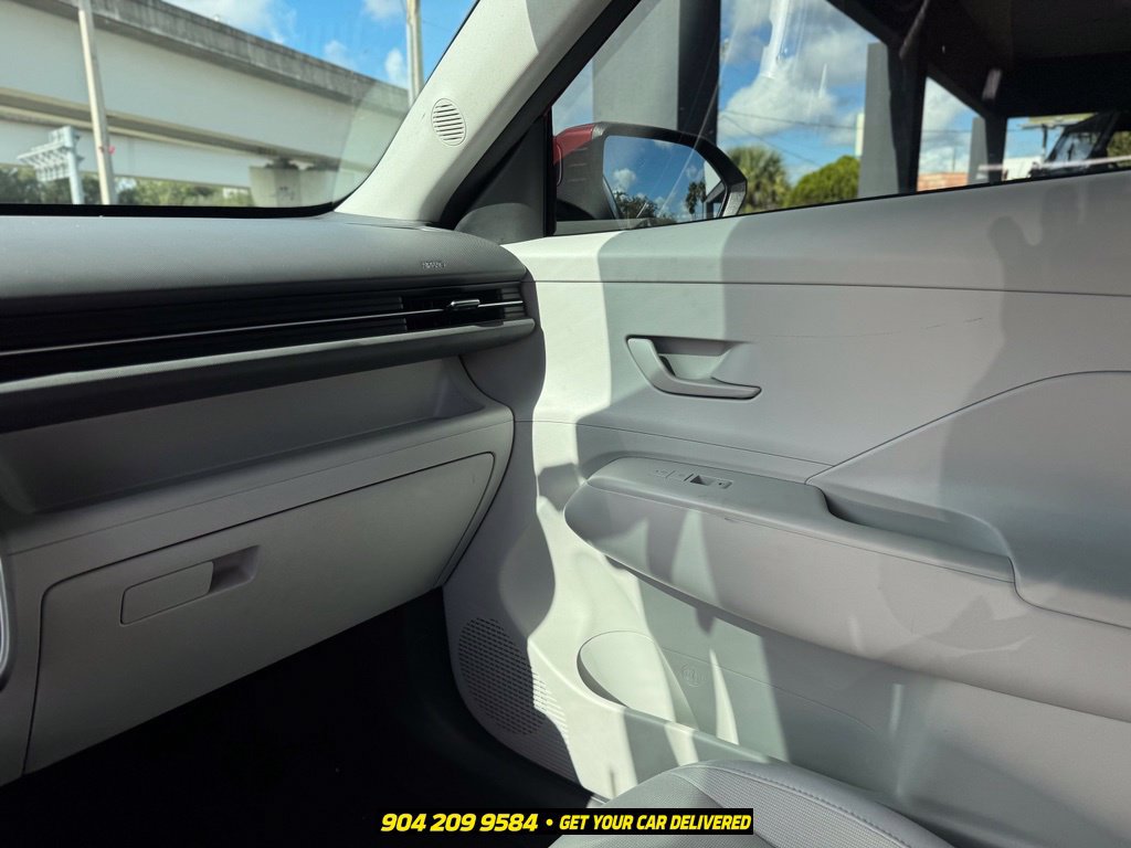 Used 2024 Hyundai Kona SEL FWD image 18