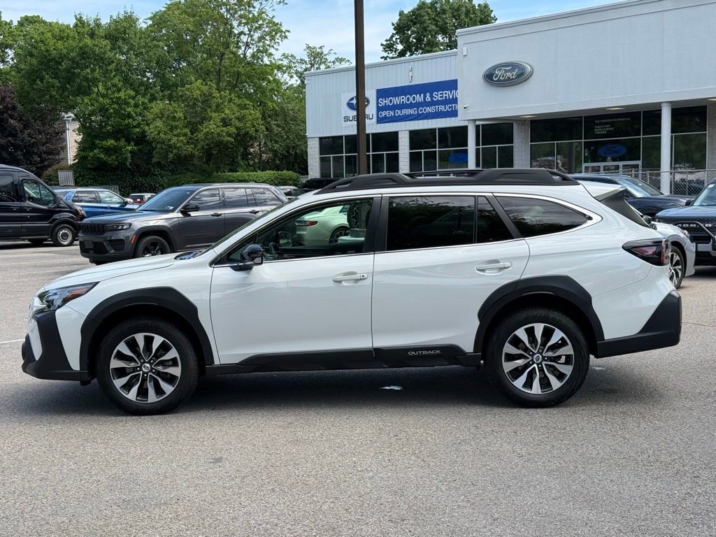 Used 2023 Subaru Outback Limited AWD/4WD image 9