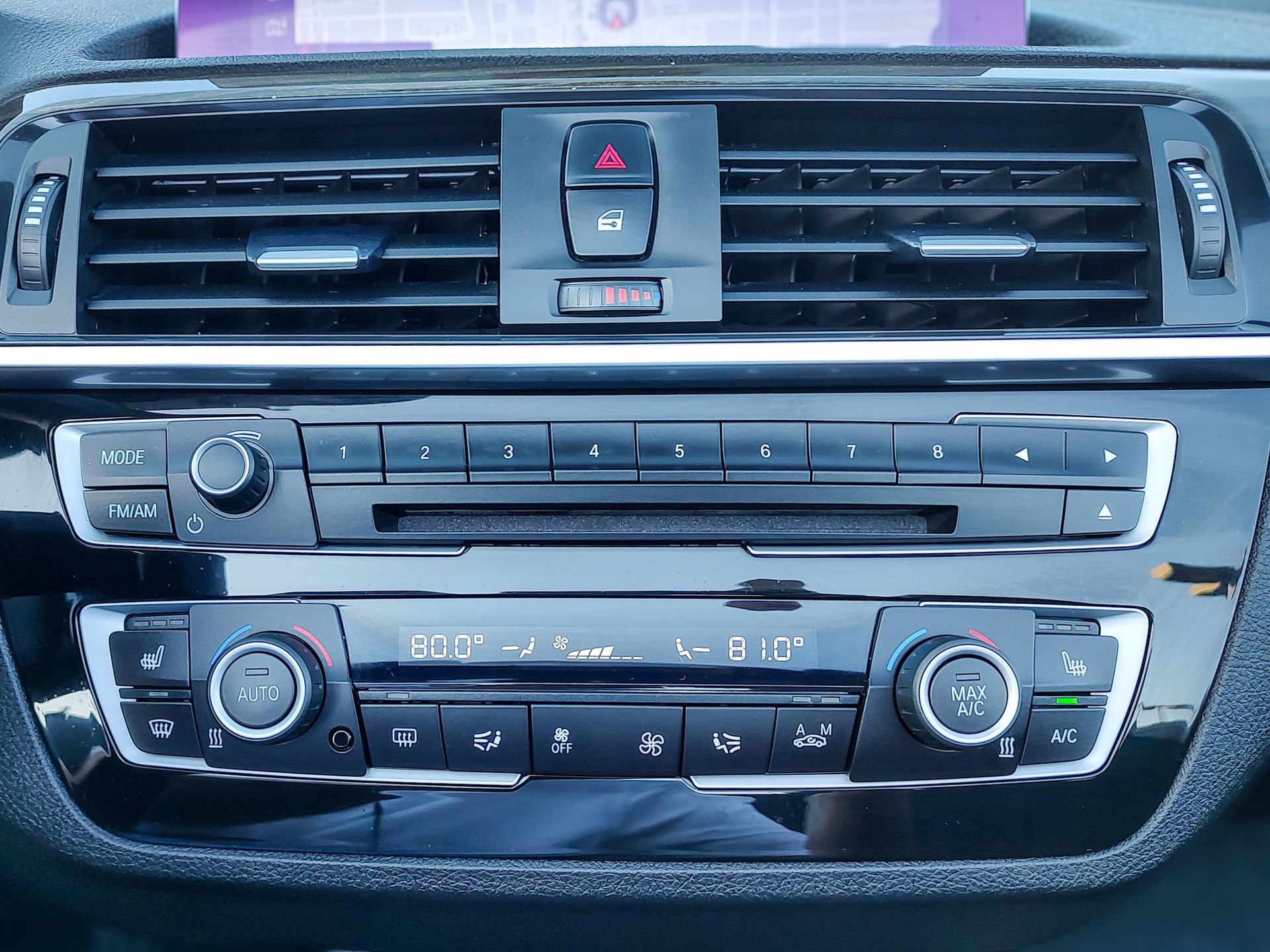 Used 2020 BMW 230i xDrive Convertible w/ Premium Package image 14