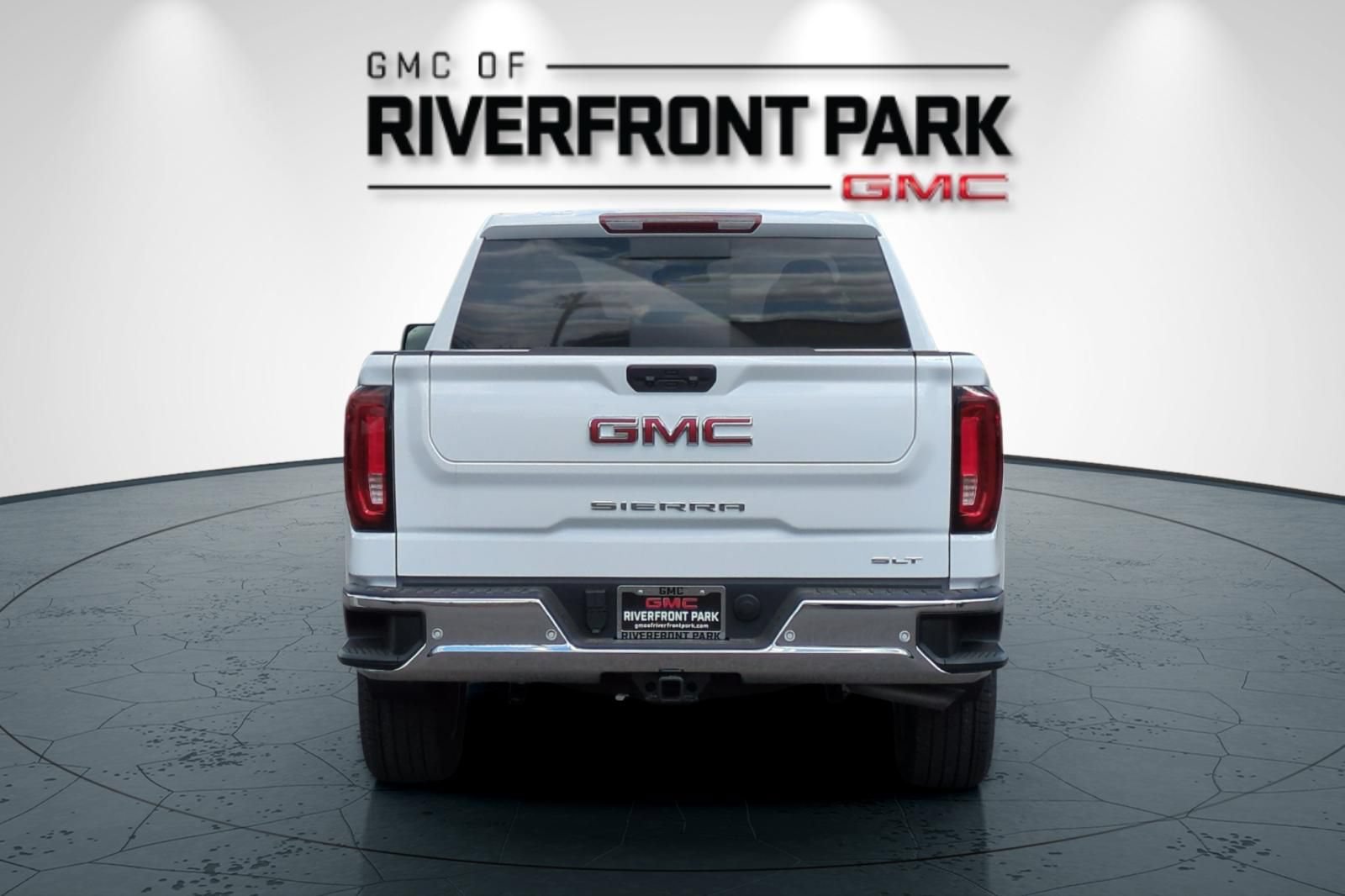 New 2026 GMC Sierra 1500 SLT w/ SLT Premium Plus Package AWD/4WD image 4