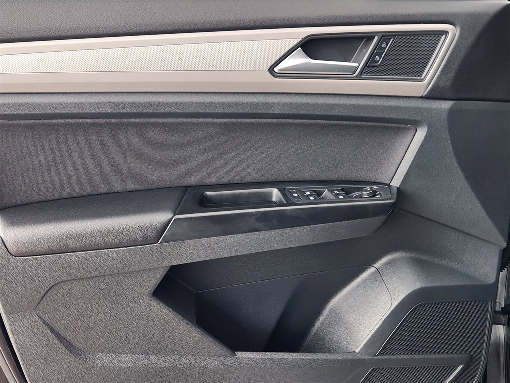 Used 2020 Volkswagen Atlas Cross Sport S image 23