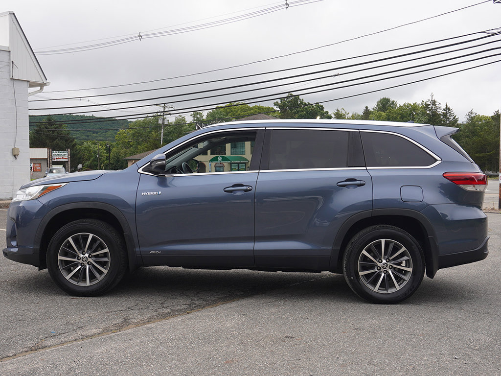 Used 2019 Toyota Highlander XLE AWD/4WD image 19