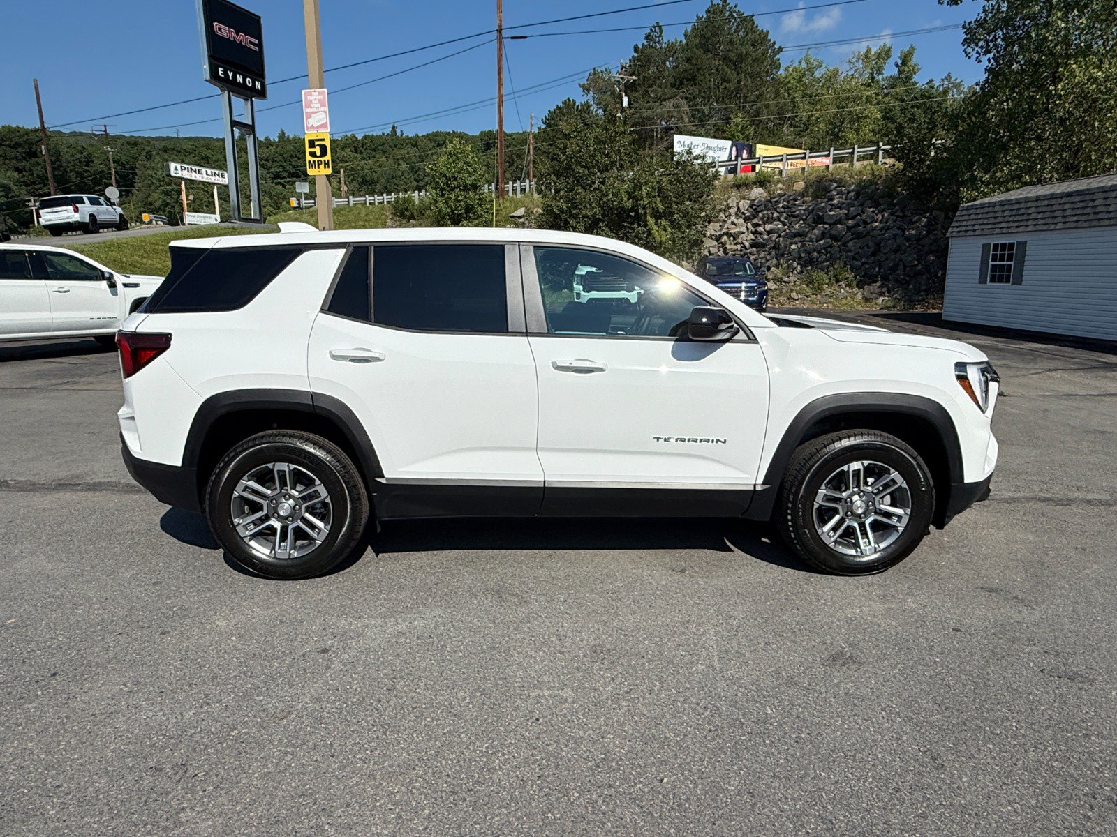 New 2027 GMC Terrain Elevation AWD/4WD image 6