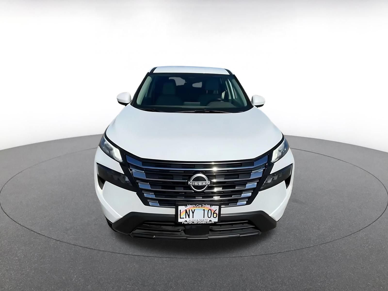 Used 2025 Nissan Rogue SV FWD image 4