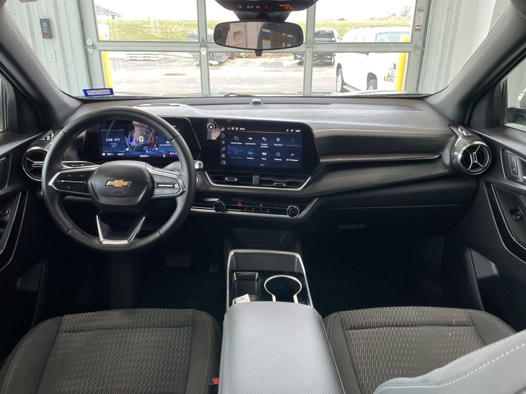 Used 2025 Chevrolet Equinox LT image 18