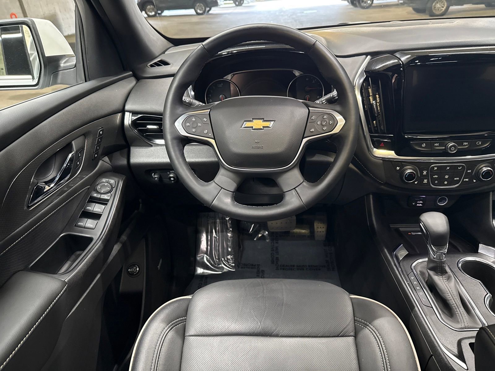 Used 2023 Chevrolet Traverse Premier image 30