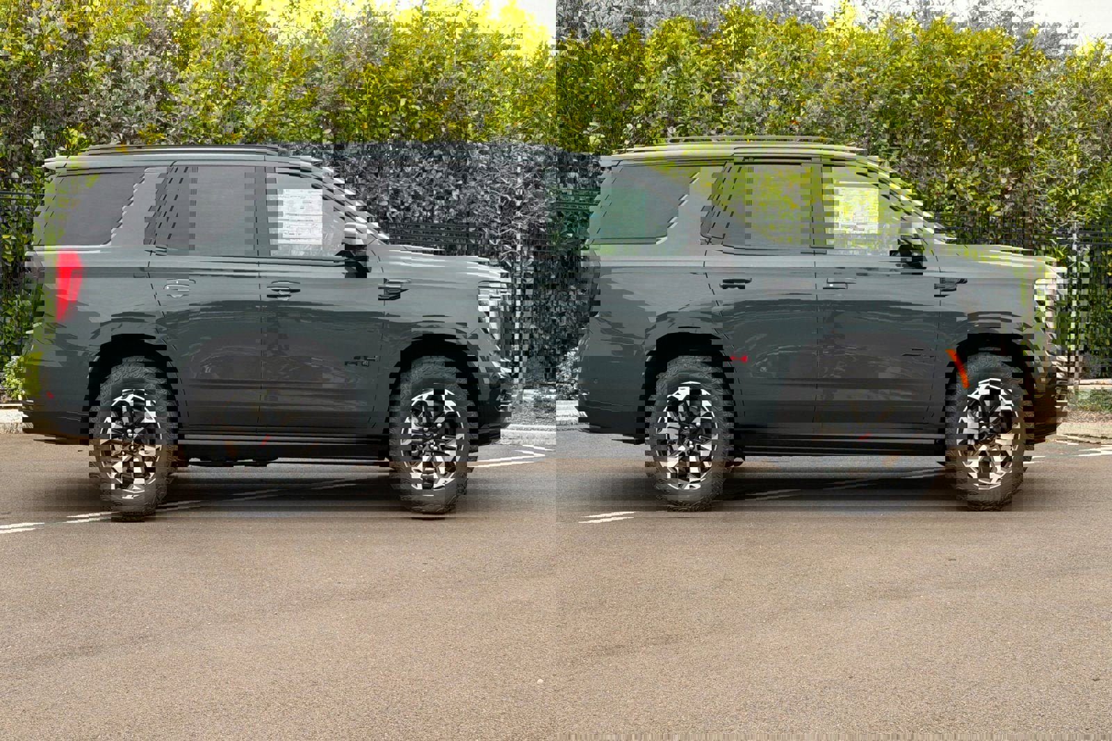New 2026 GMC Yukon AT4 image 4