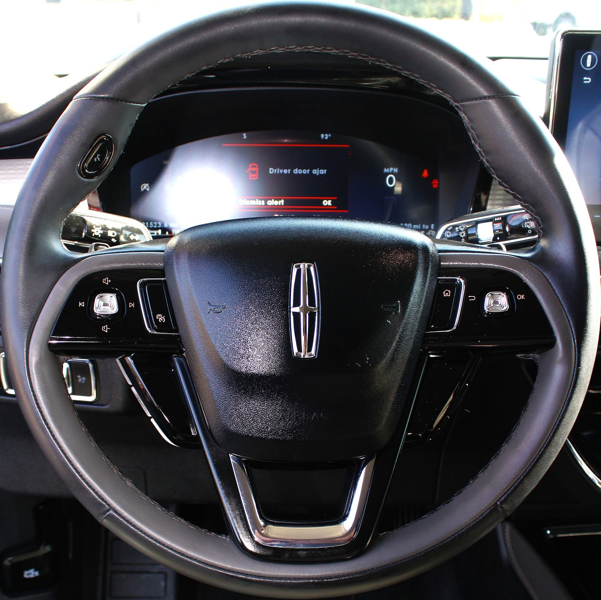 Used 2023 Lincoln Corsair Standard w/ Equipment Group 101A image 23