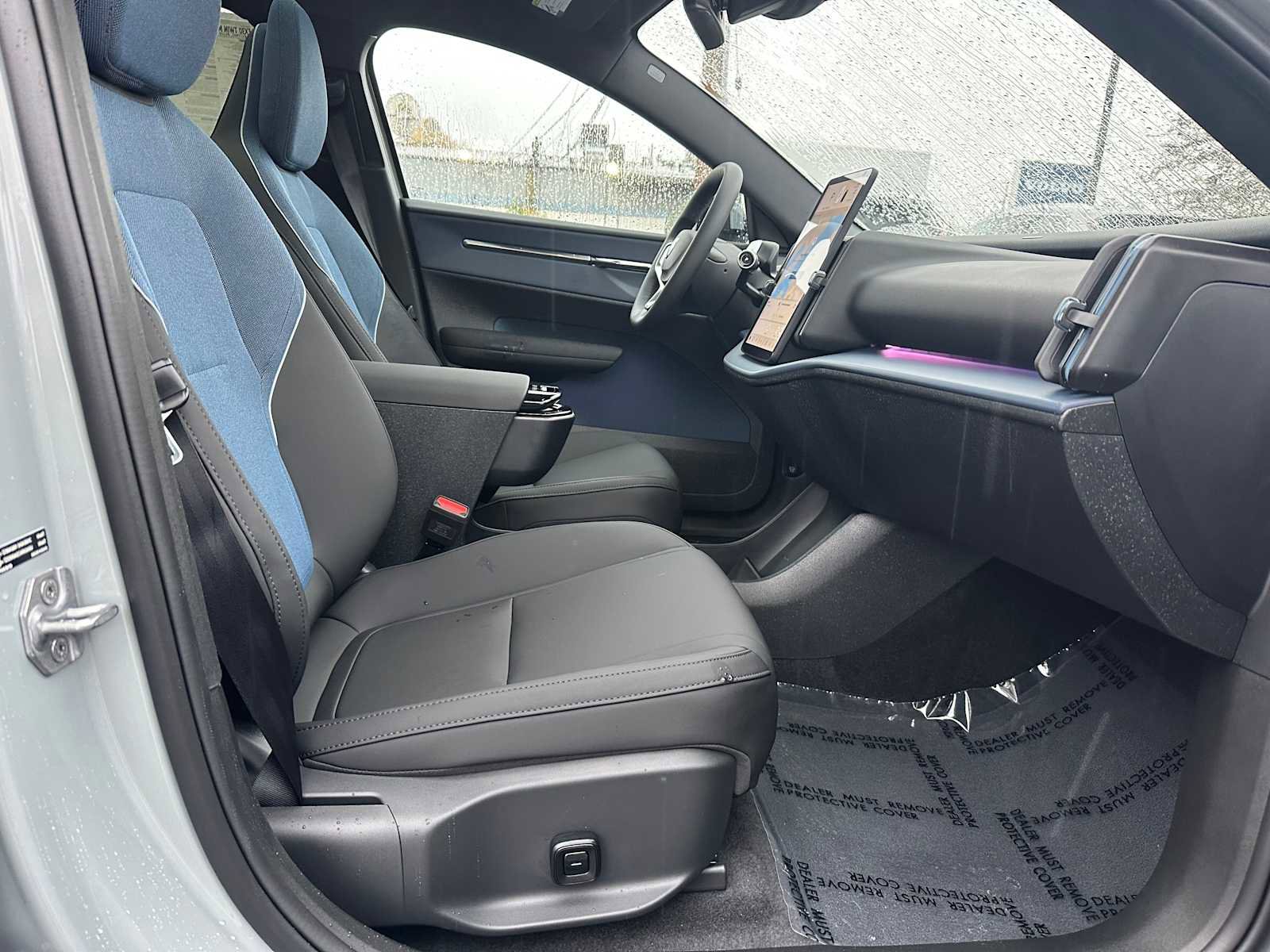 New 2026 Volvo EX30 Plus w/ Protection Package Premier AWD/4WD image 10