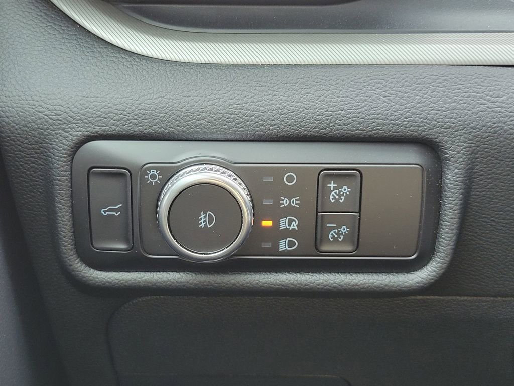 Certified 2023 Ford Explorer XLT w/ Equipment Group 202A image 29