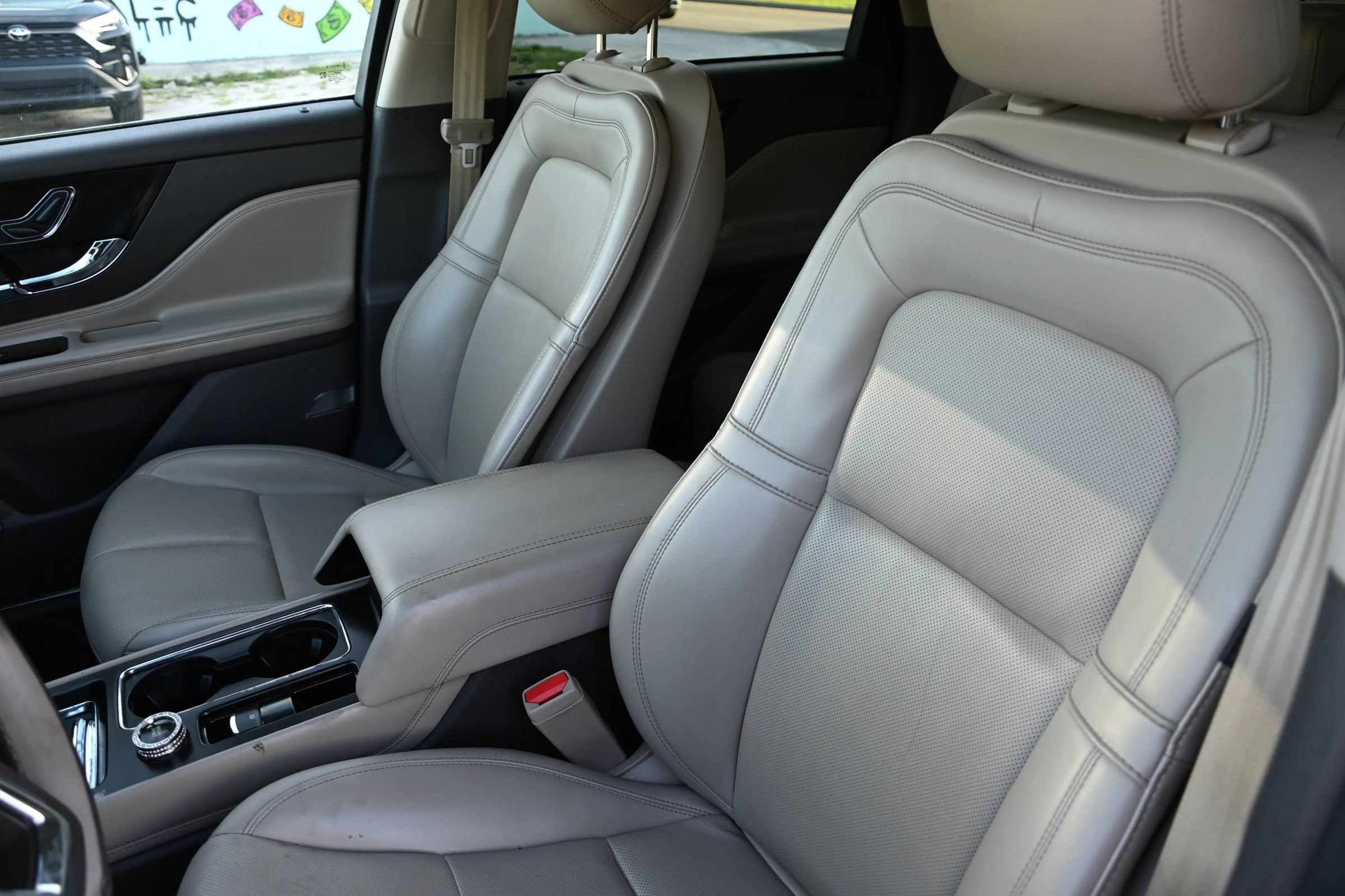 Used 2021 Lincoln Corsair AWD w/ Equipment Group 101A image 13