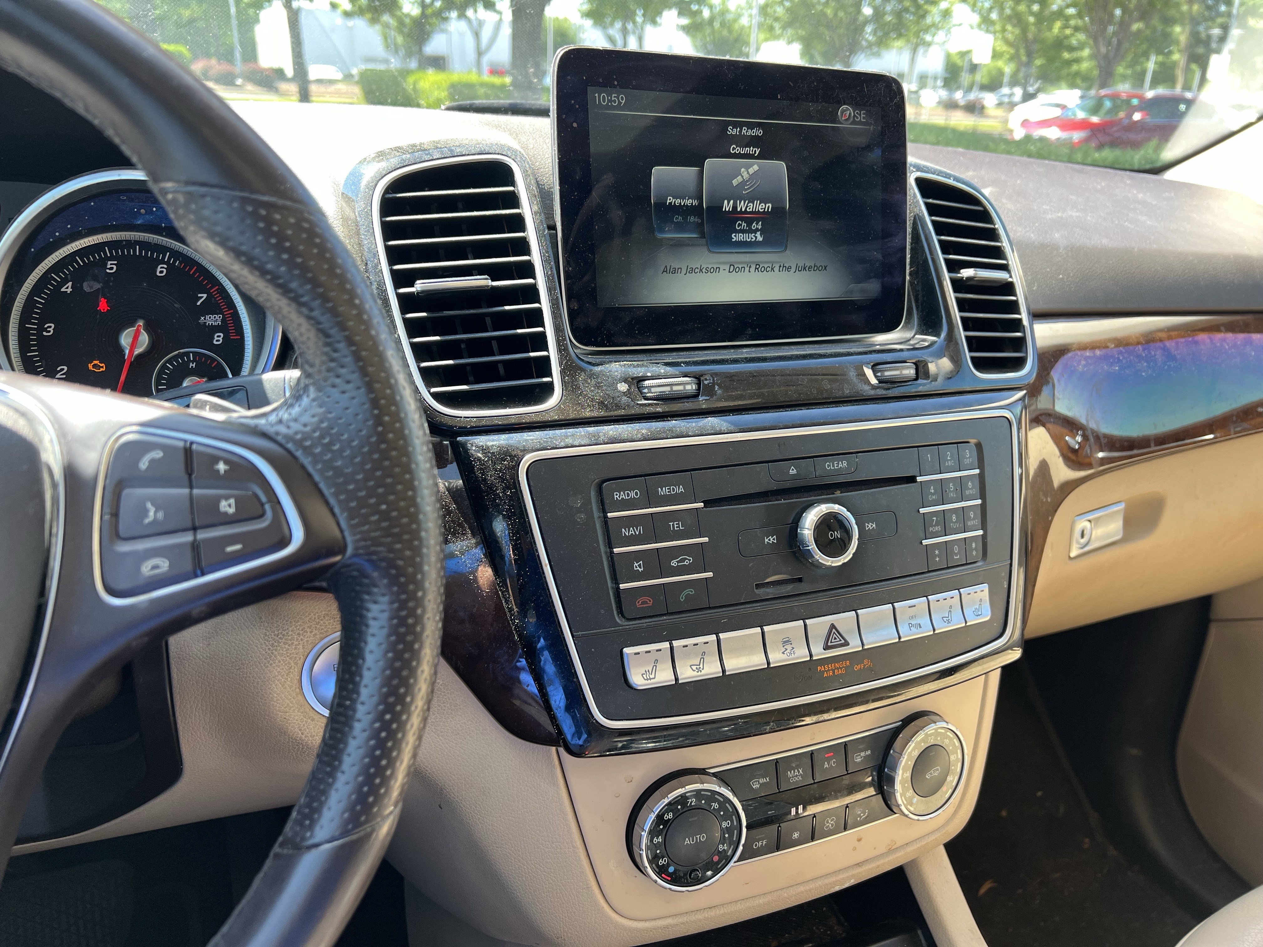 Used 2017 Mercedes-Benz GLE 350 4MATIC image 32