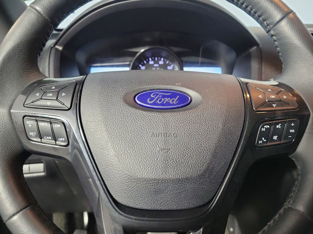 Used 2017 Ford Explorer XLT w/ Equipment Group 202A FWD image 15
