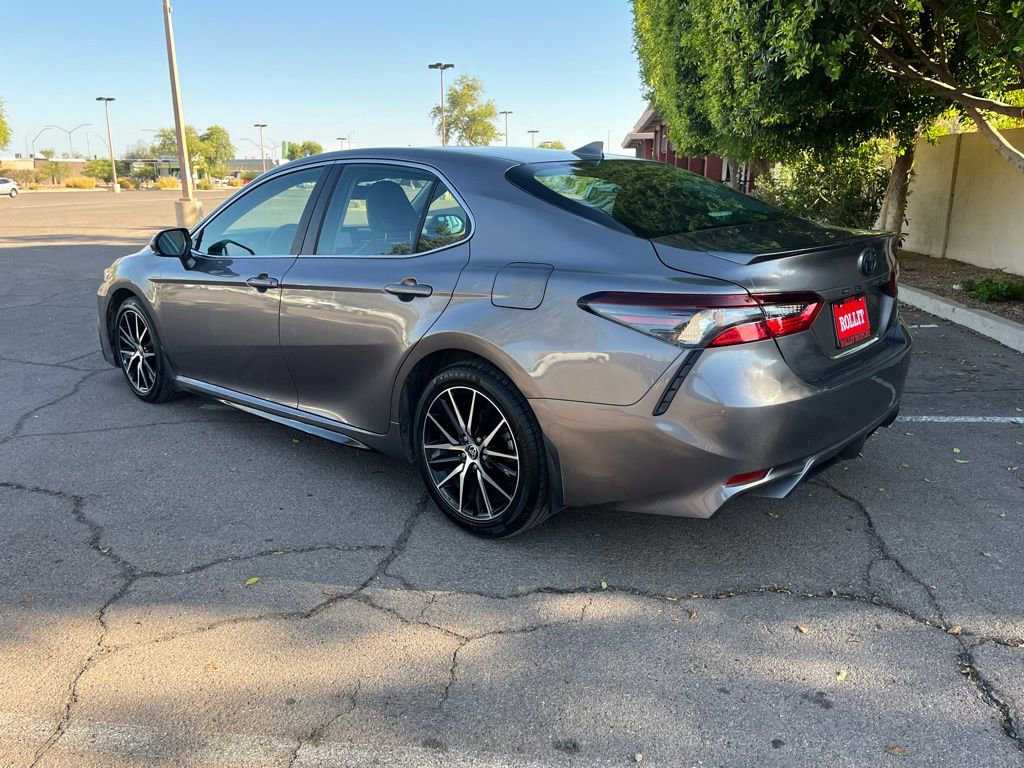 Used 2023 Toyota Camry SE image 6