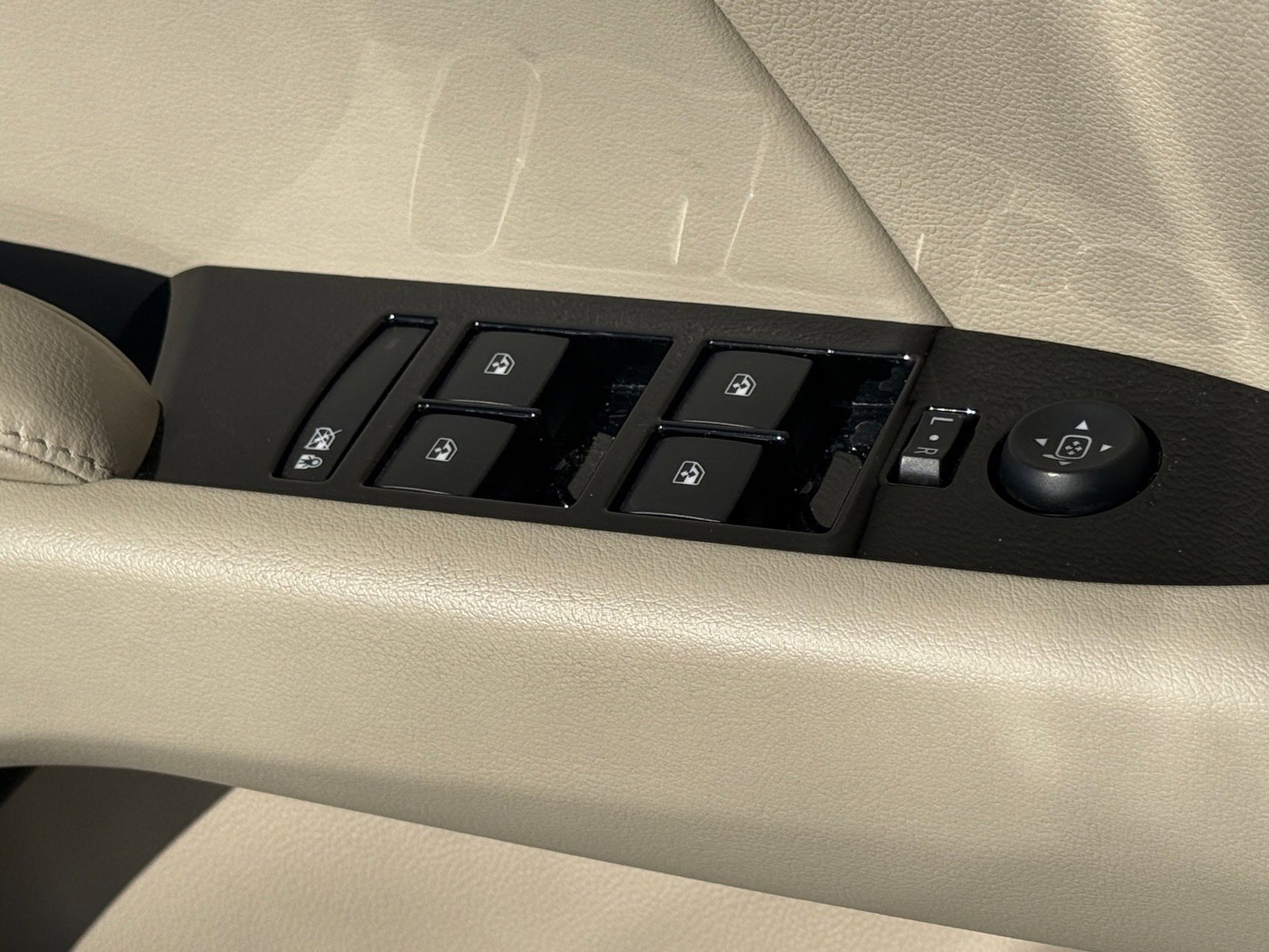 Used 2014 Cadillac XTS Premium image 29