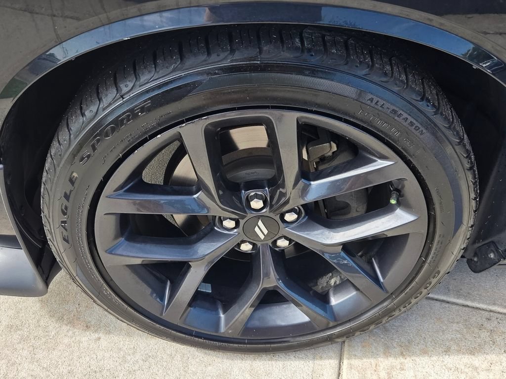 Used 2019 Dodge Challenger R/T w/ Blacktop Package RWD image 18