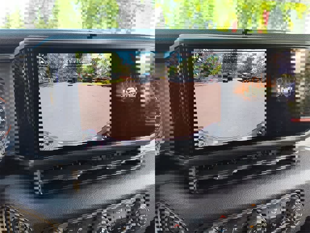 New 2025 Jeep Gladiator Sport image 17