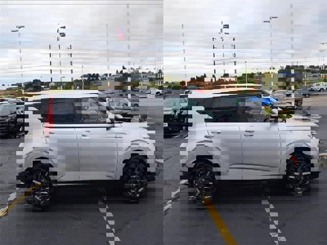 Used 2021 Kia Soul S image 4