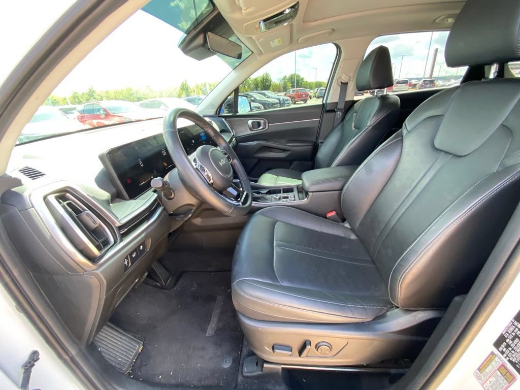 Certified 2025 Kia Sorento X-Line EX AWD/4WD image 14