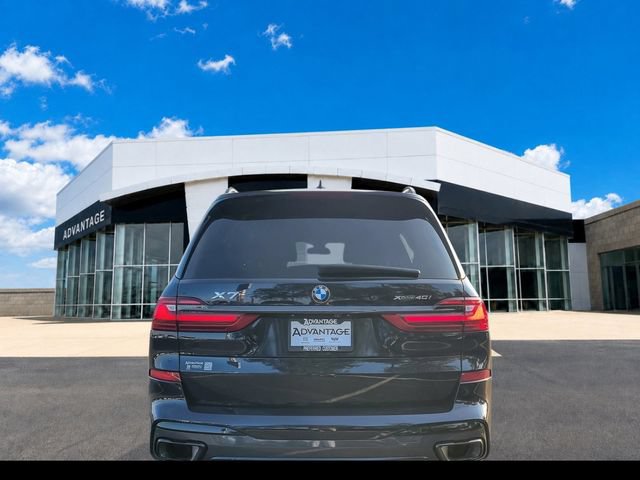 Used 2022 BMW X7 xDrive40i w/ M Sport Package AWD/4WD image 6