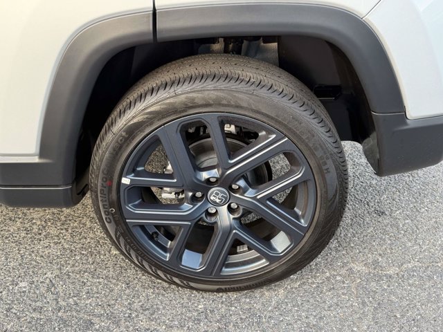 New 2026 Jeep Compass Latitude AWD/4WD image 33