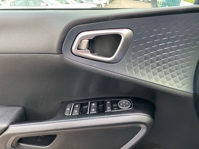 Used 2023 Kia Soul EX FWD image 18