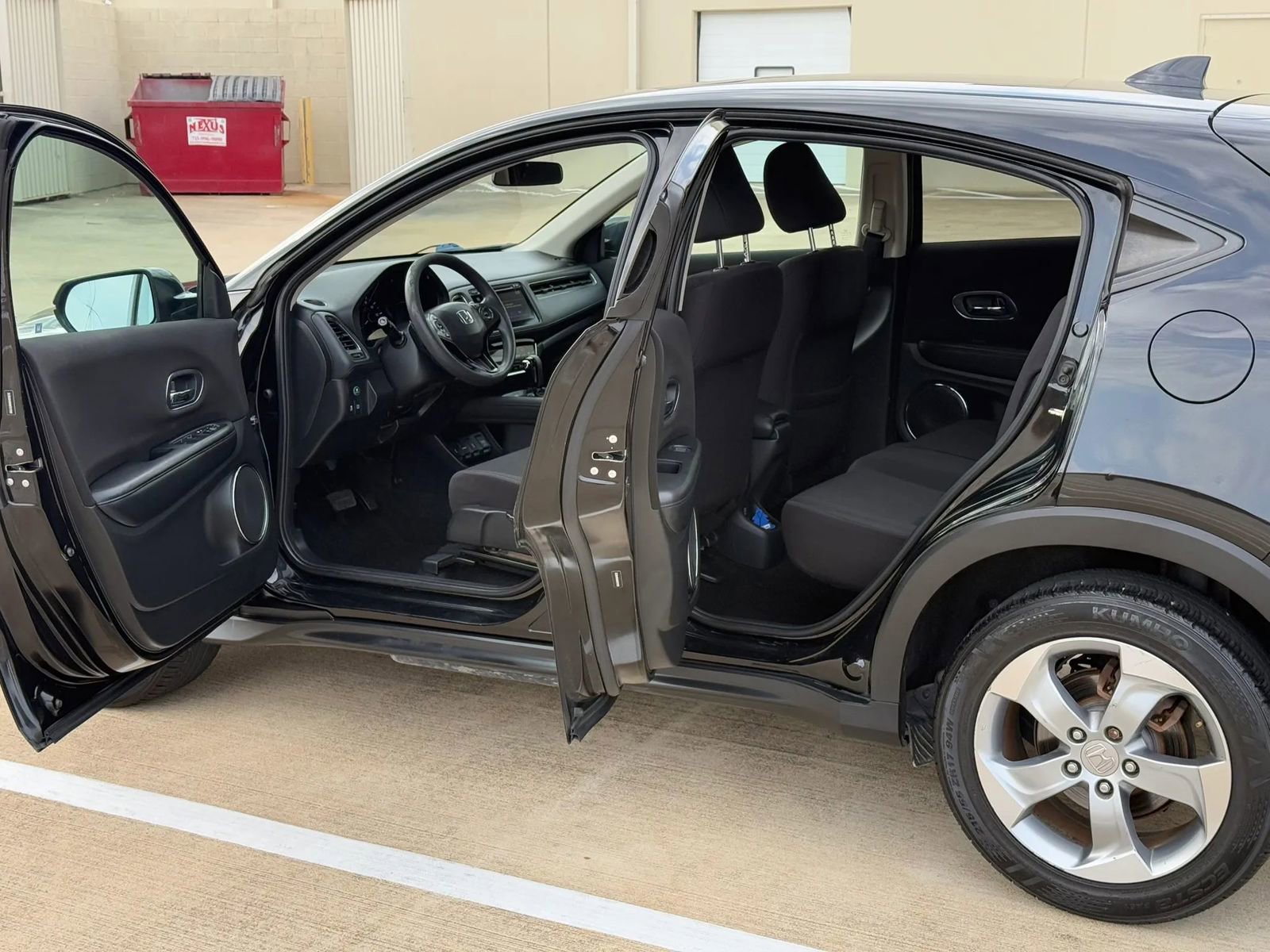 Used 2017 Honda HR-V EX image 10