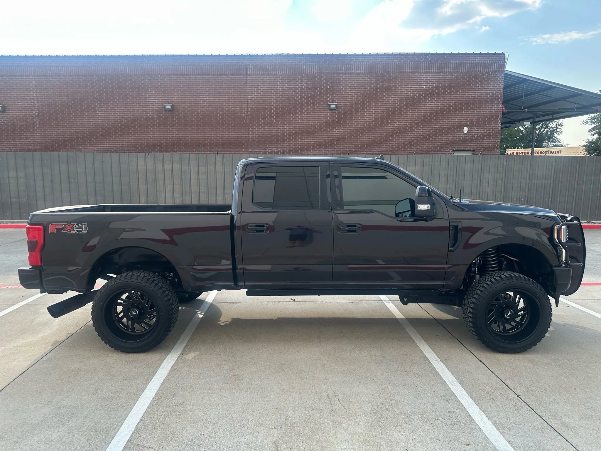 Used 2019 Ford F350 Limited image 8