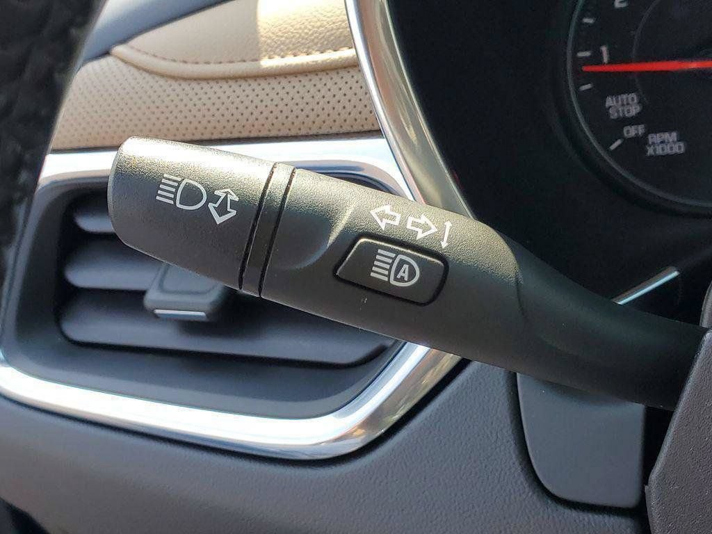 Certified 2022 Chevrolet Equinox Premier FWD image 11