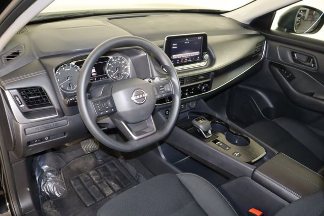 Used 2025 Nissan Rogue S FWD image 24