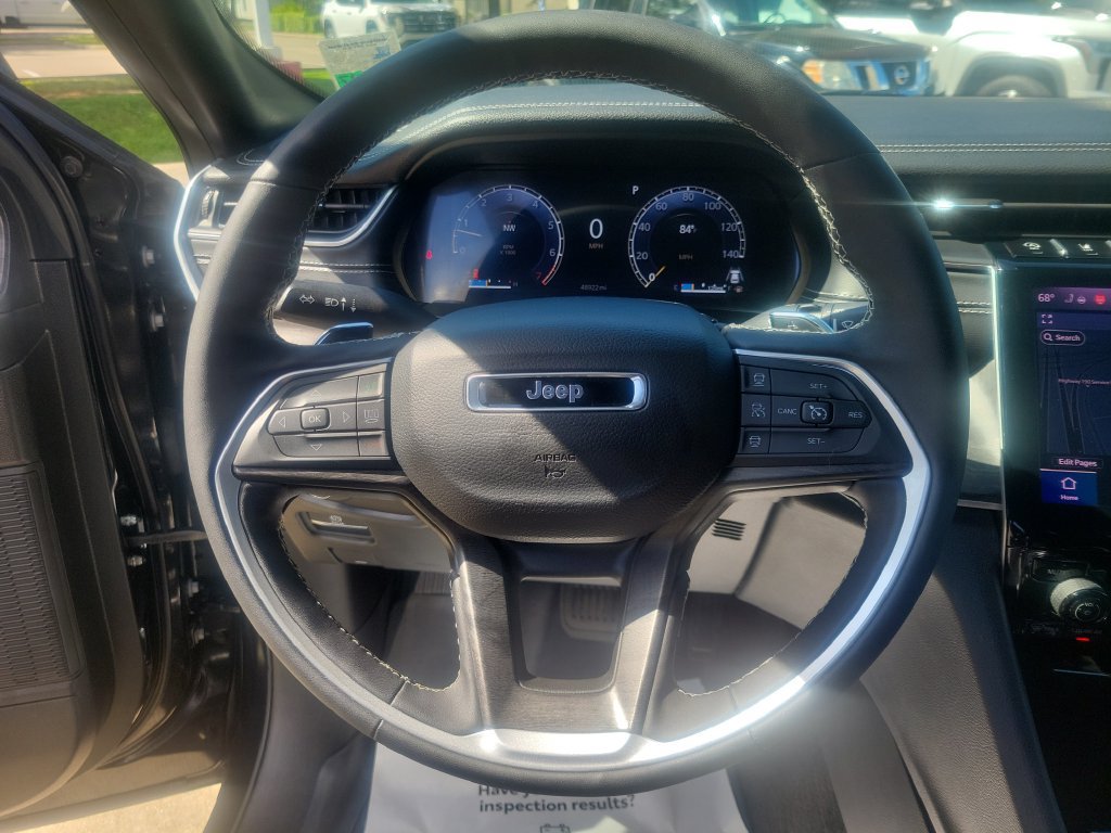Used 2025 Jeep Grand Cherokee Limited w/ Black Appearance Package RWD image 25