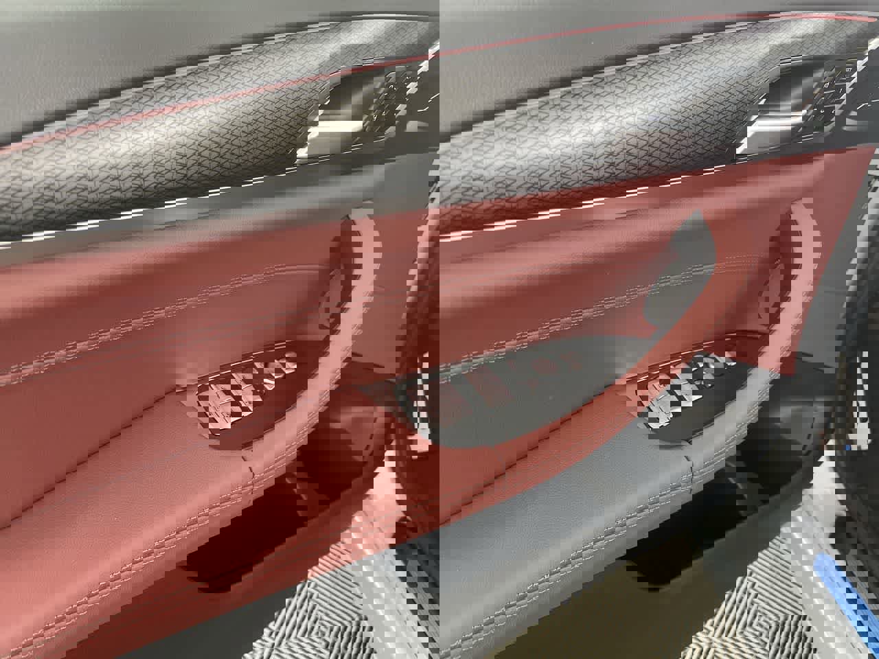 Certified 2023 BMW X4 xDrive30i w/ M Sport Package AWD/4WD image 13