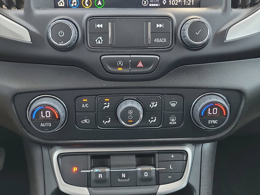 Used 2024 GMC Terrain SLE w/ Driver Convenience Package FWD image 18