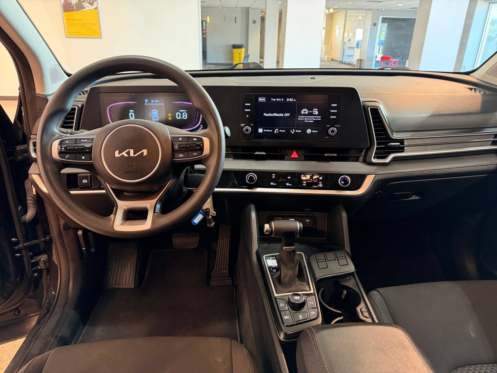 Used 2024 Kia Sportage LX FWD image 33