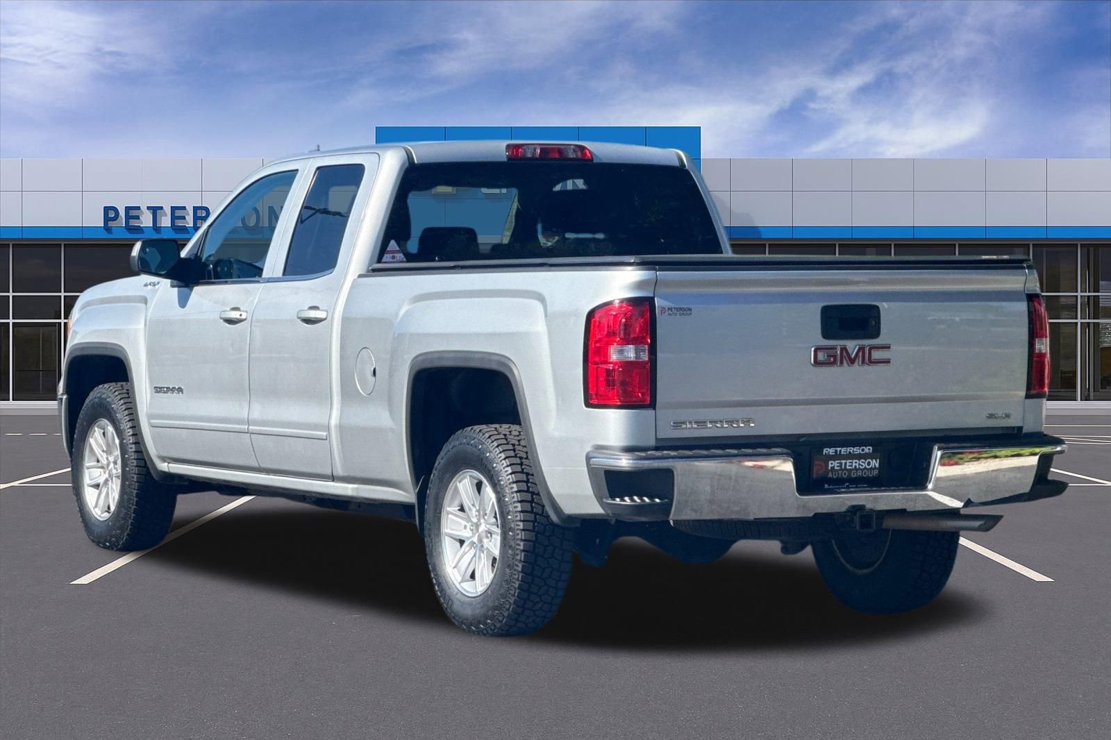 Used 2015 GMC Sierra 1500 SLE w/ SLE Value Package AWD/4WD image 6