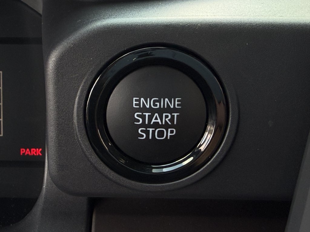 Used 2025 Toyota Tacoma SR5 AWD/4WD image 22