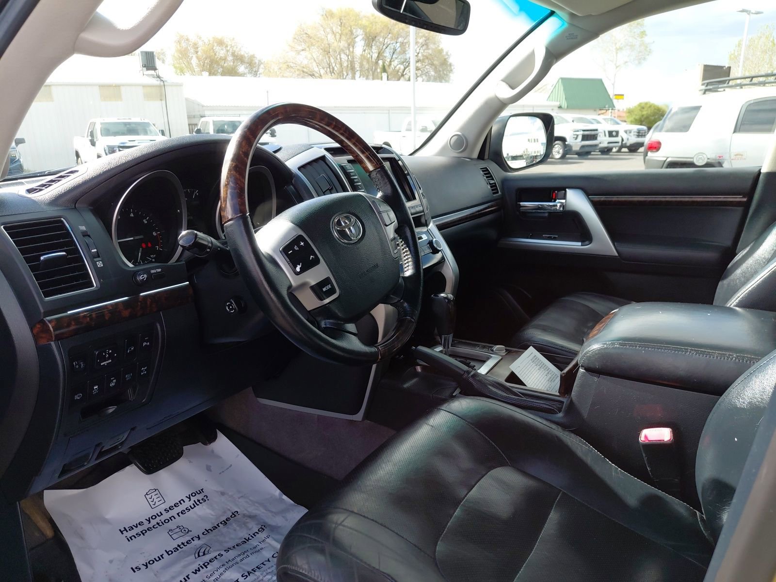 Used 2013 Toyota Land Cruiser image 20