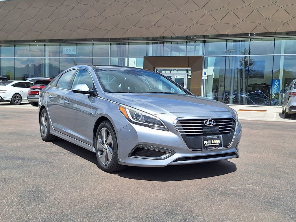 Used 2016 Hyundai Sonata Limited w/ Option Group 02