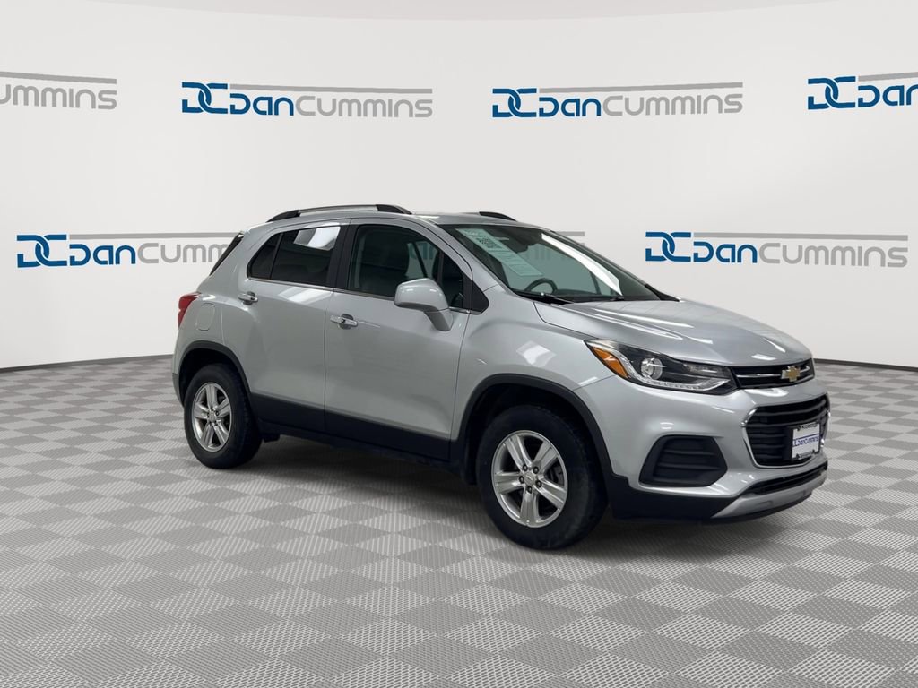 Used 2018 Chevrolet Trax LT w/ LT Convenience Package image 2