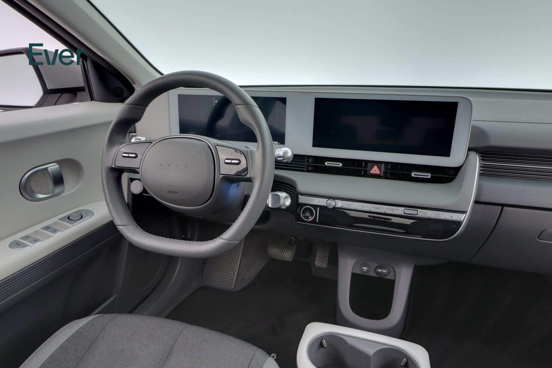 Used 2024 Hyundai Ioniq 5 SEL RWD image 23
