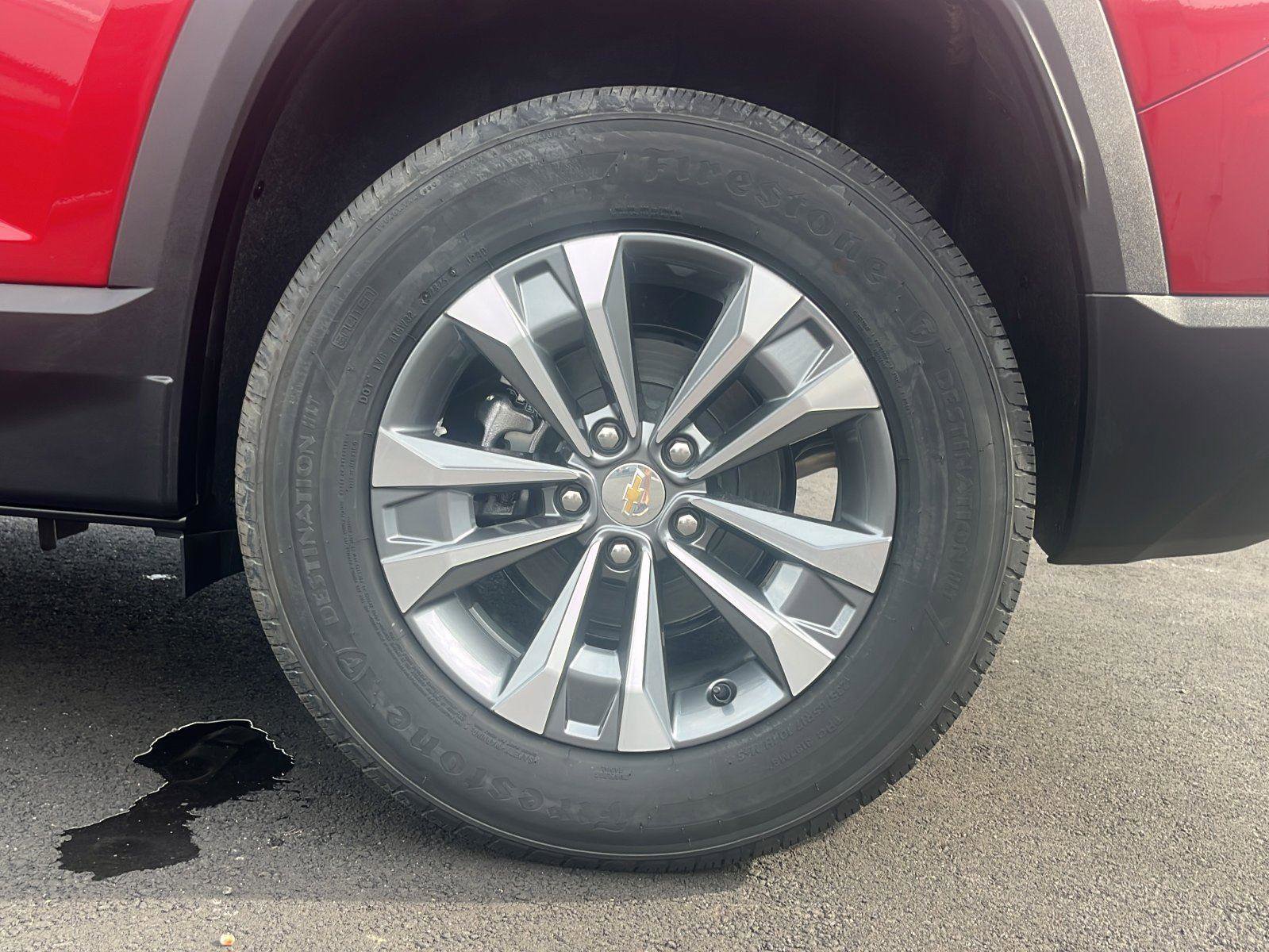 New 2026 Chevrolet Equinox LT w/ LPO, Floor Liner Package image 9