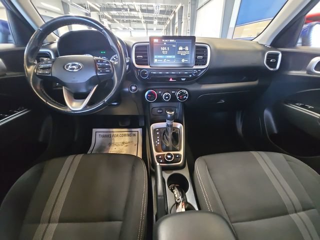 Used 2021 Hyundai Venue FWD image 21