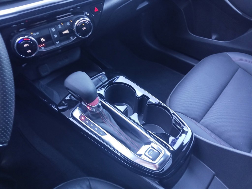 Used 2024 Chevrolet Trax RS w/ Sunroof Package image 11