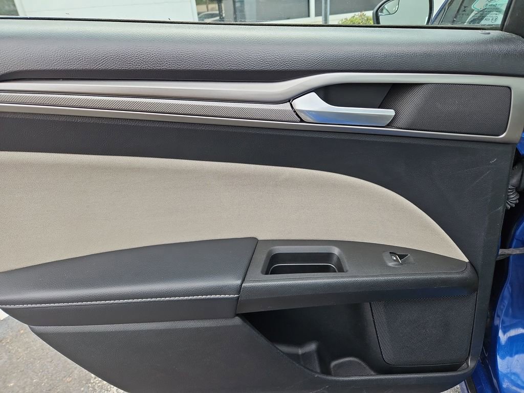 Used 2018 Ford Fusion S image 26