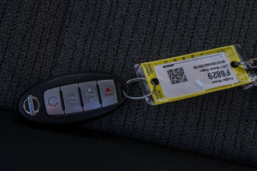 Used 2021 Nissan Rogue SV FWD image 33