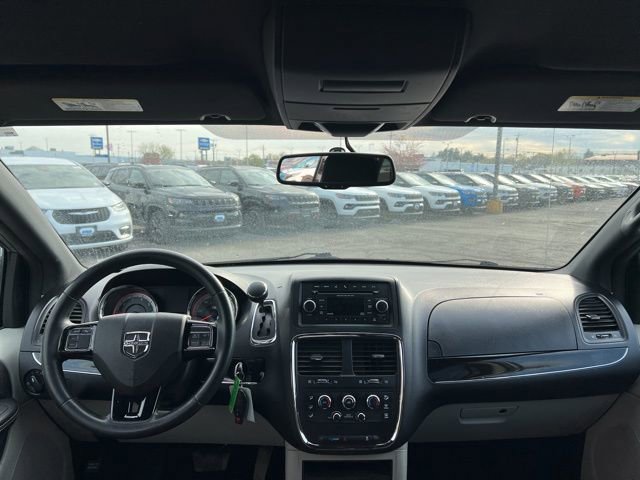 Used 2014 Dodge Grand Caravan SE FWD image 10