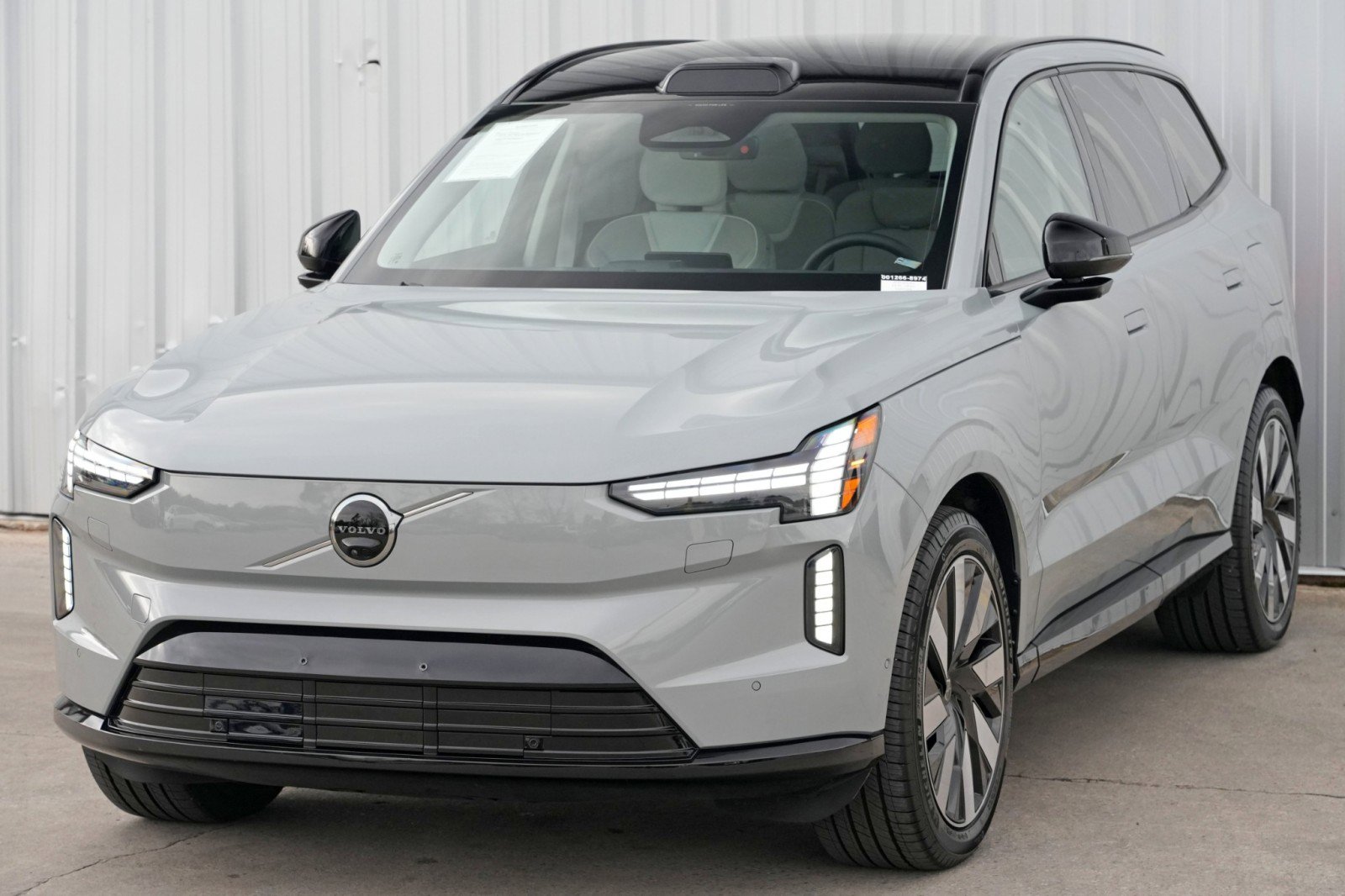 Used 2025 Volvo EX90 Ultra image 47